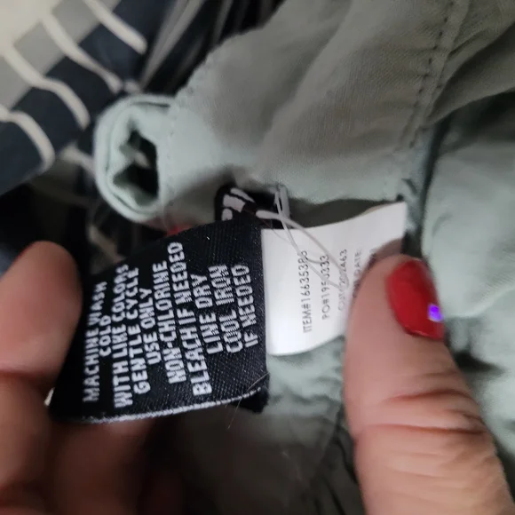 Cute Frog W Strawberry Print Suspender Skirt - Picture 7 of 9